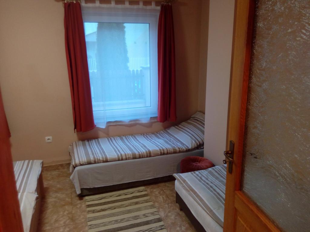 Éva vendégház Guesthouse Hajdúszoboszló Esterno foto