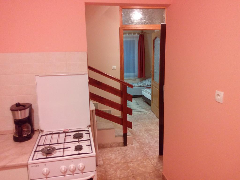 Éva vendégház Guesthouse Hajdúszoboszló Esterno foto