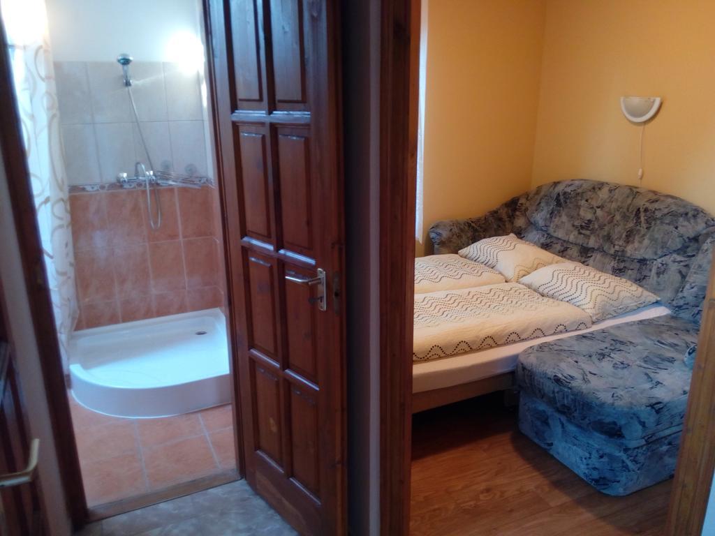 Éva vendégház Guesthouse Hajdúszoboszló Esterno foto