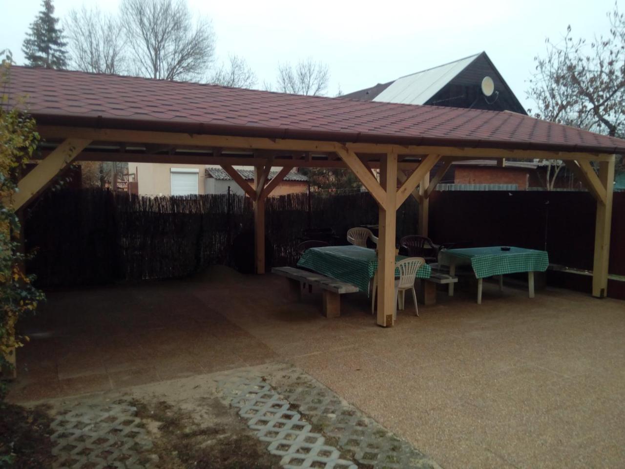 Éva vendégház Guesthouse Hajdúszoboszló Esterno foto